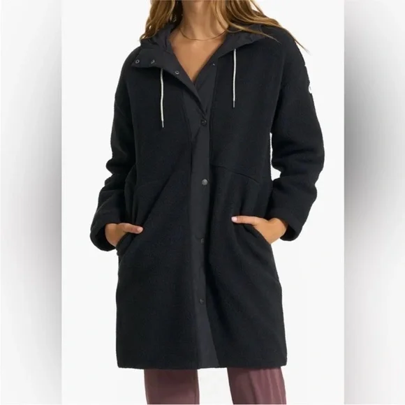 Vuori Black Teddy Jacket - Picture 1 of 5